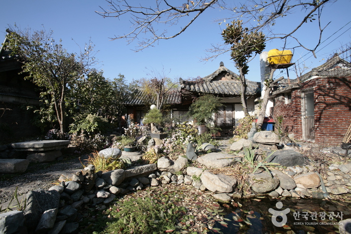 Seondosanbang (선도산방)