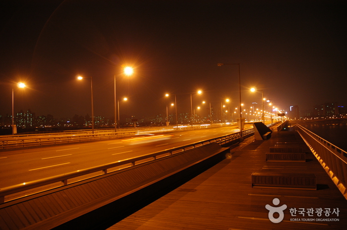 Vue de nuit depuis le pont Mapo (마포대교 야경)