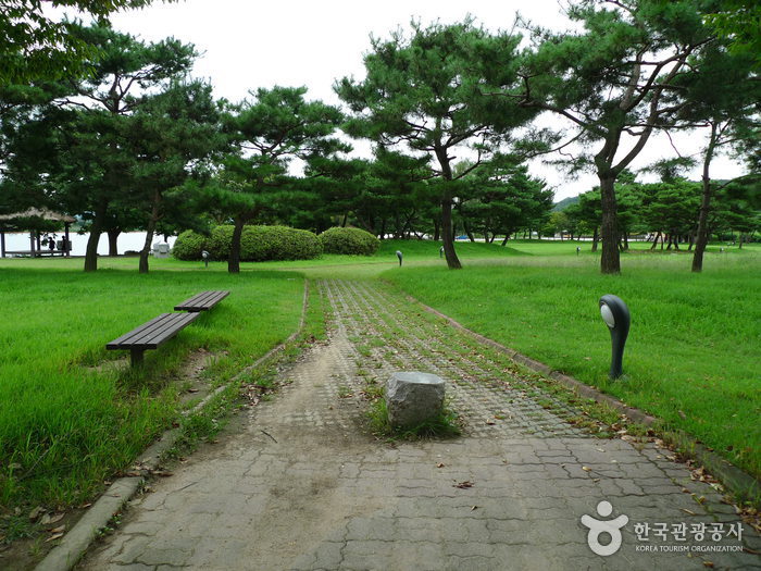 Jungangtap Park (중앙탑공원)