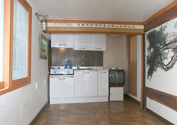 Dolmok Lodging of Gyeongju (경주 민박 돌목)
