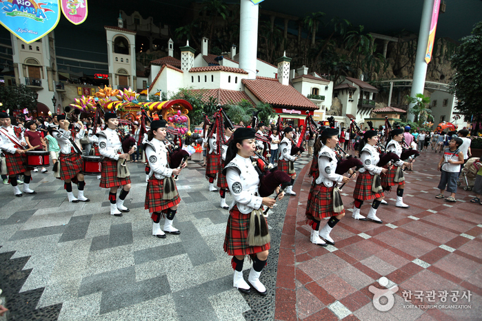 Lotte World (롯데월드)3