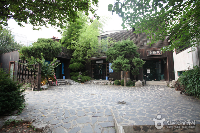 Musée des beaux arts Kyung-In (경인미술관)