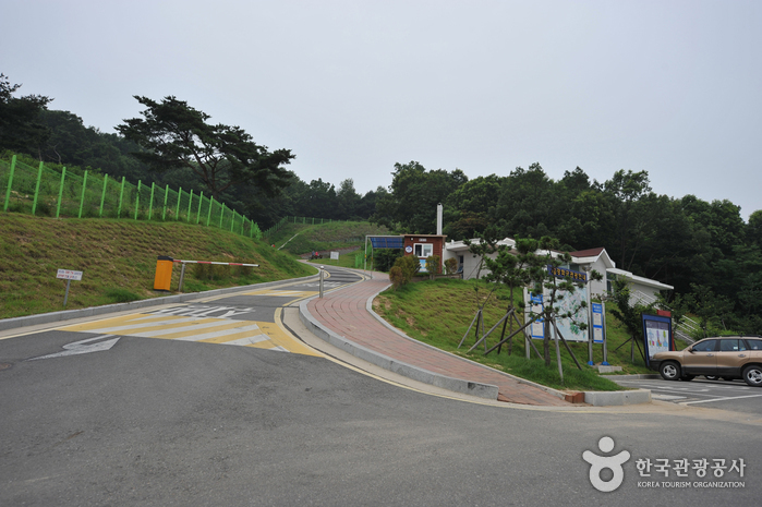 Observatorio de la Paz del Pico Jejeokbong de la Isla Ganghwa (강화도제적봉 평화전망대)