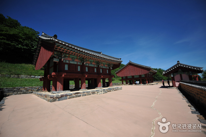 Centre des archives nationales de Jeoksangsan - 적상산사고지