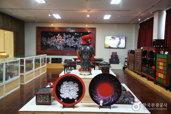 Namwon Traditional Lacquer Craft Center (남원시 옻칠공예관)
