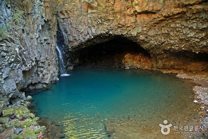 Bidulginangpokpo Falls-Hantangang River Geopark (비둘기낭폭포-한탄강 국가지질공원)