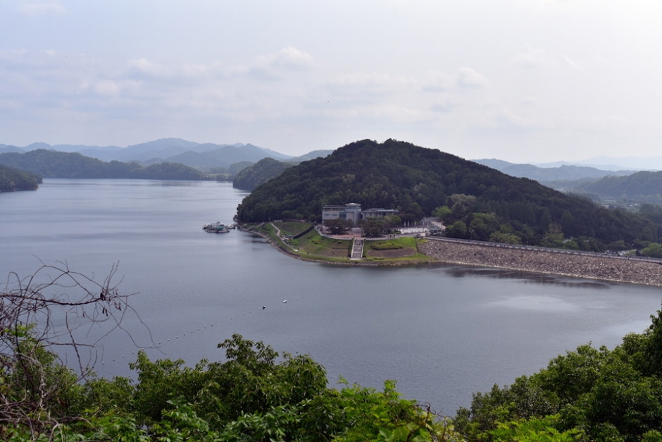 Observatorio de la Presa Daecheong (대청댐 전망대)