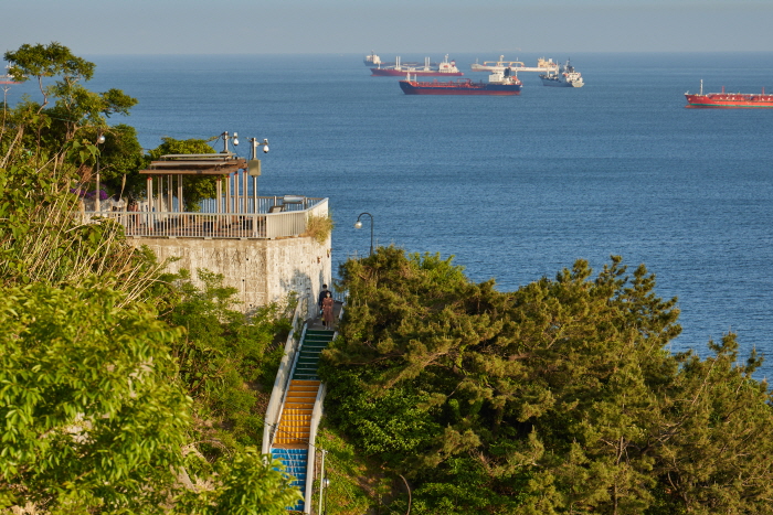 Jeoryeong Coastal Walking trail 02