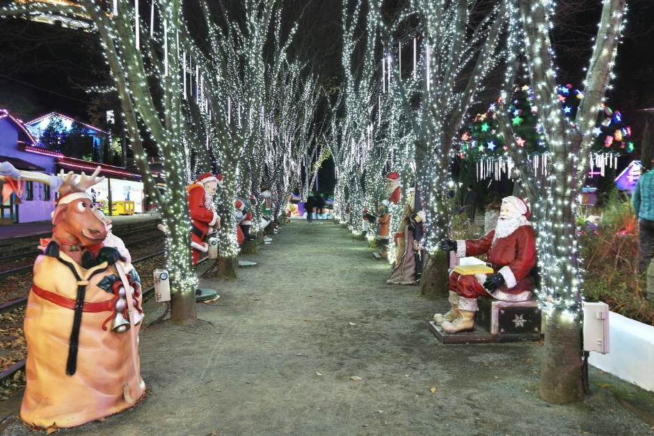 청도 프로방스 크리스마스 산타마을 빛축제