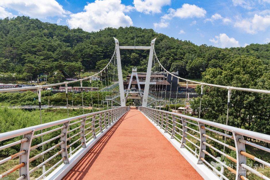 섬진강변 유원지
