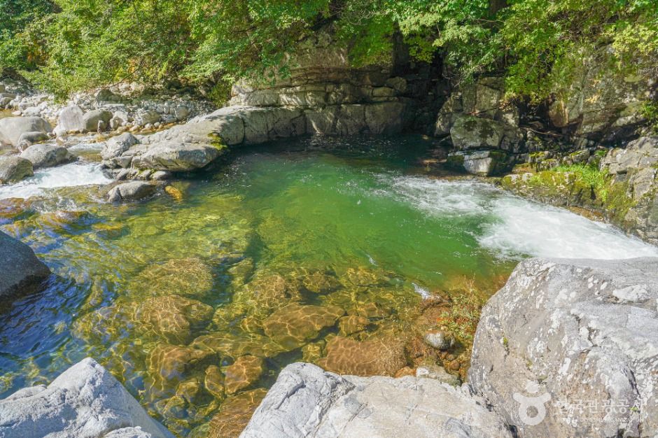 기백산 용추계곡과 용추폭포
