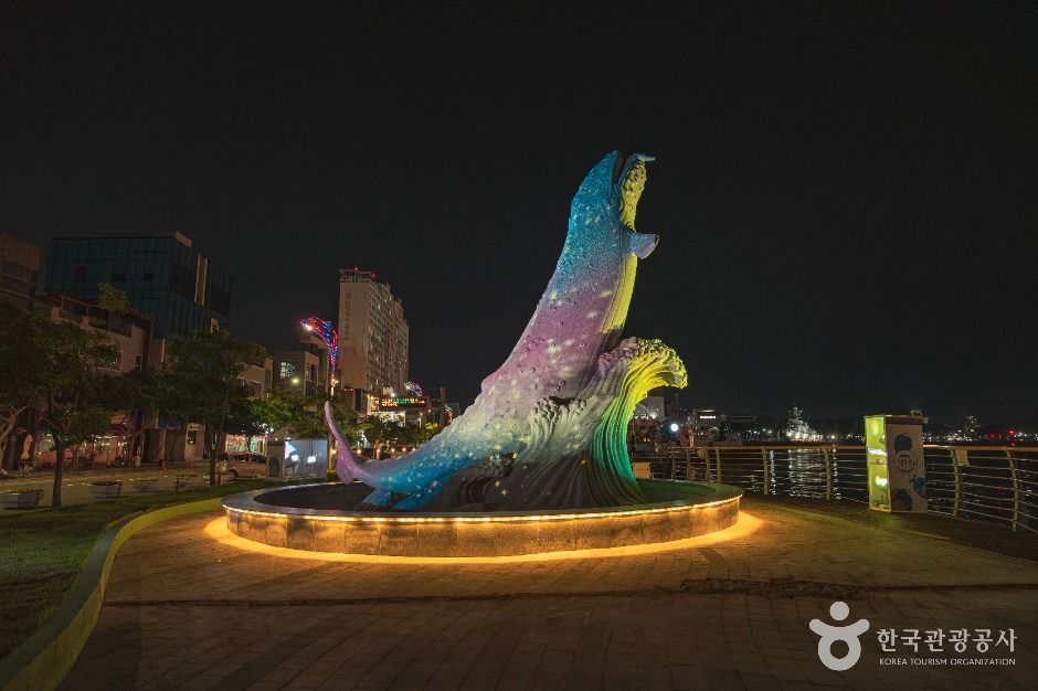 워터프론트와 킹웰리 분수대