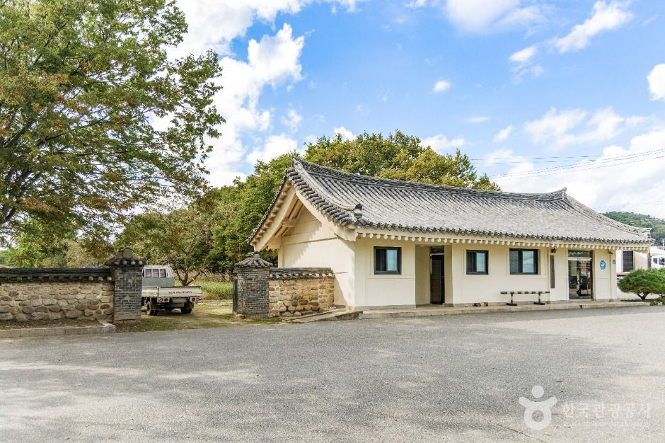 thumbnail-삼세오충렬사-1