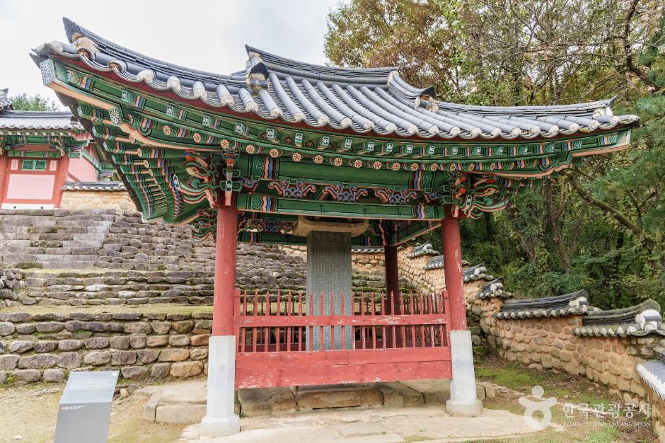 thumbnail-만동묘정비-1