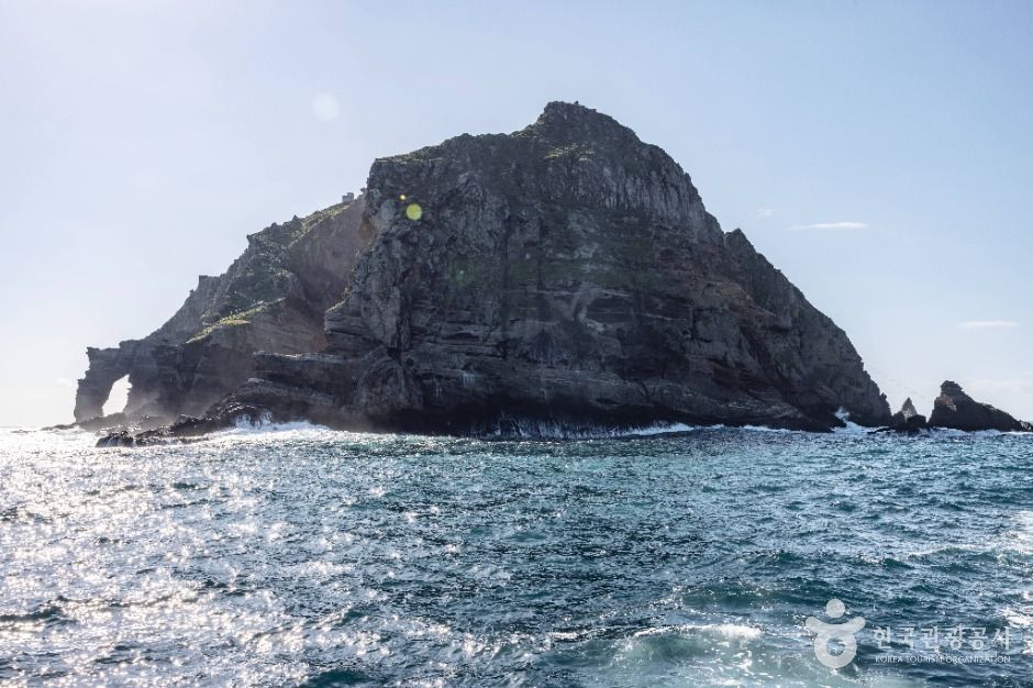 독립문바위 (울릉도, 독도 국가지질공원)