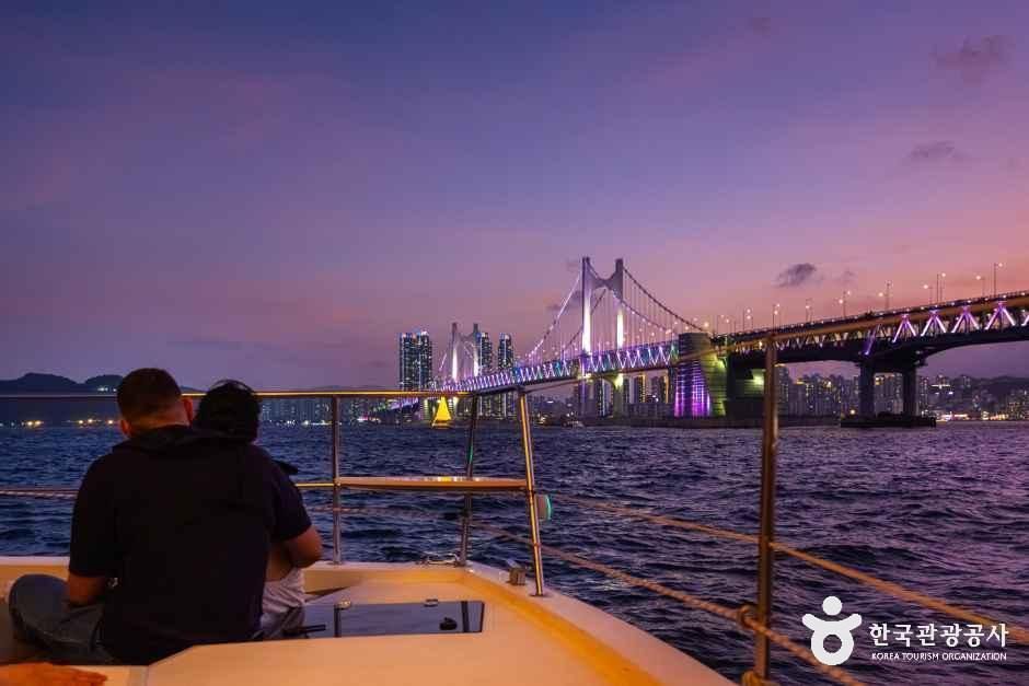 thumbnail-더베이101요트투어-16