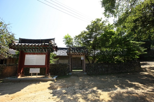 Asan Maengssi Haengdan House – Maeng Sa-seong House (아산 맹씨행단(맹사성 고택)