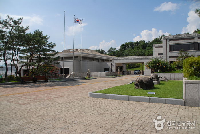Nationalmuseum Buyeo (국립부여박물관)
