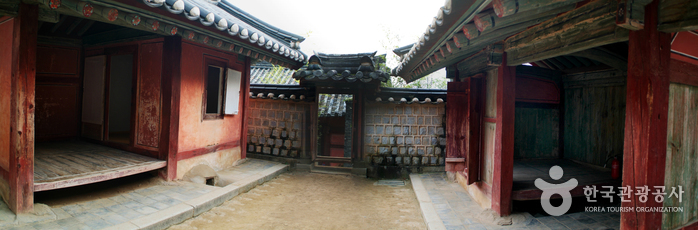 Dosanseowon Confucian Academy (도산서원)