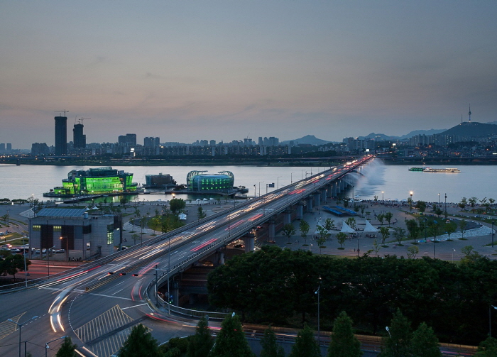 Городской парк Ханган в районе Панпхо (반포한강공원)