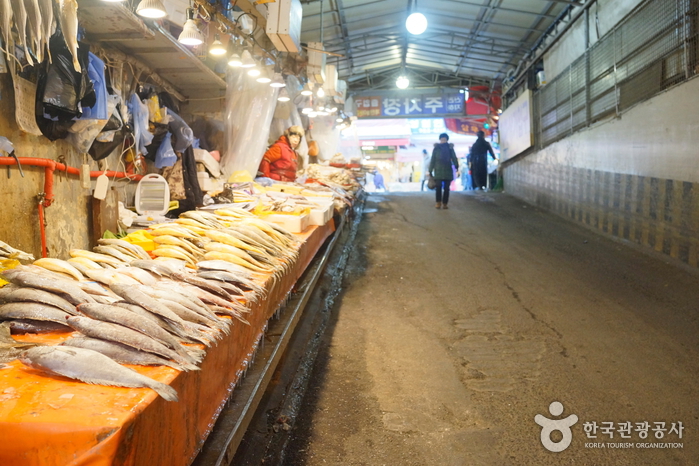 Рынок Кёндон в Сеуле (서울 경동시장)