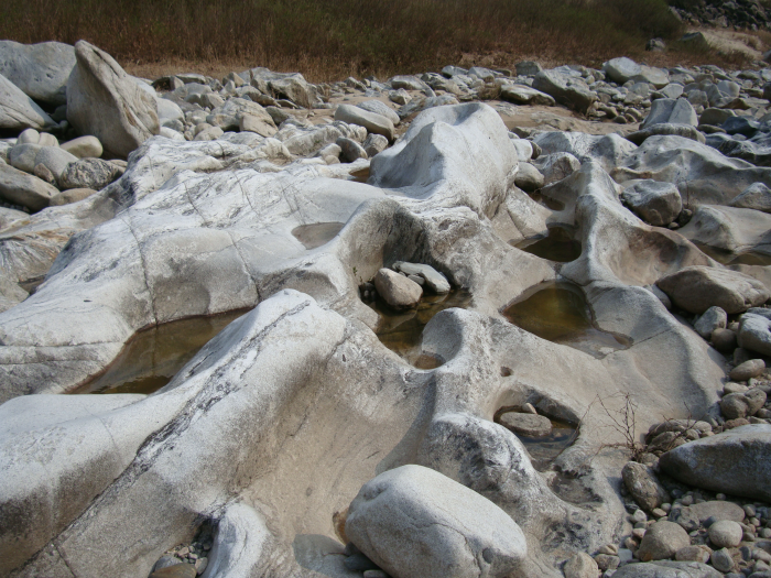 Fluss Naerincheon (내린천 포트홀 (강원평화지역 국가지질공원))
