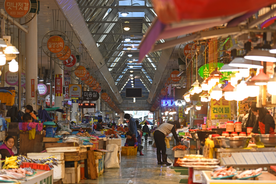 Mercado de Turismo y Pescado de Sokcho (속초관광수산시장)