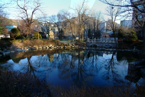 Hwangji Pond (황지연못)