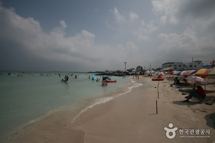 Hyeopjae Beach (협재해수욕장)