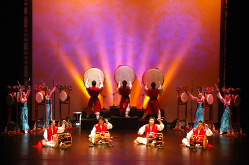 Pan, Kim Duk-soo’s Traditional Yeonhui Performance