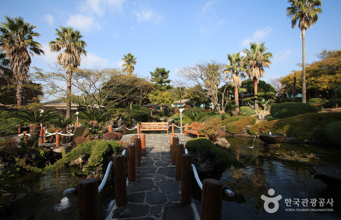 The Seaes Hotel & Resort (Traditional Style Hotel) (씨에스 호텔& 리조트)