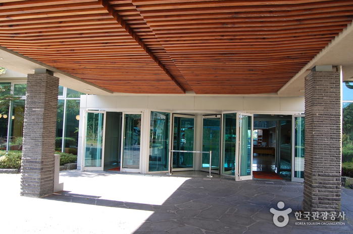 Hanwha Resort - Jeju (한화리조트 - 제주)