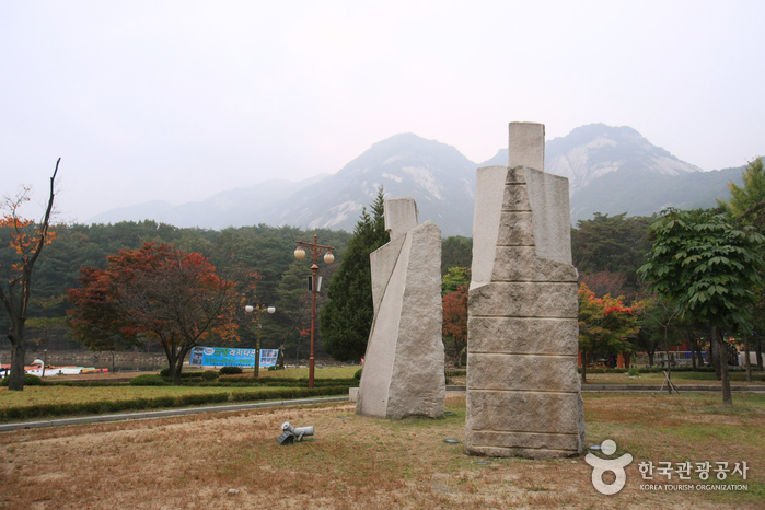 Sanjeong Lake (포천 산정호수)