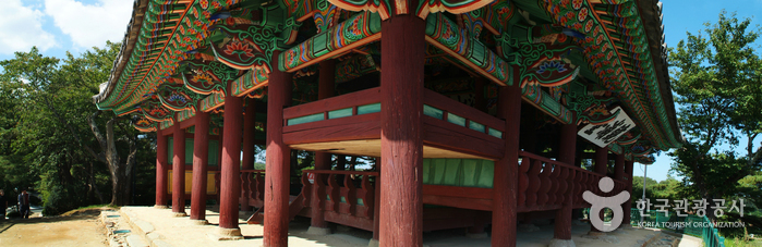Gyeongpodae Pavilion (강릉 경포대)