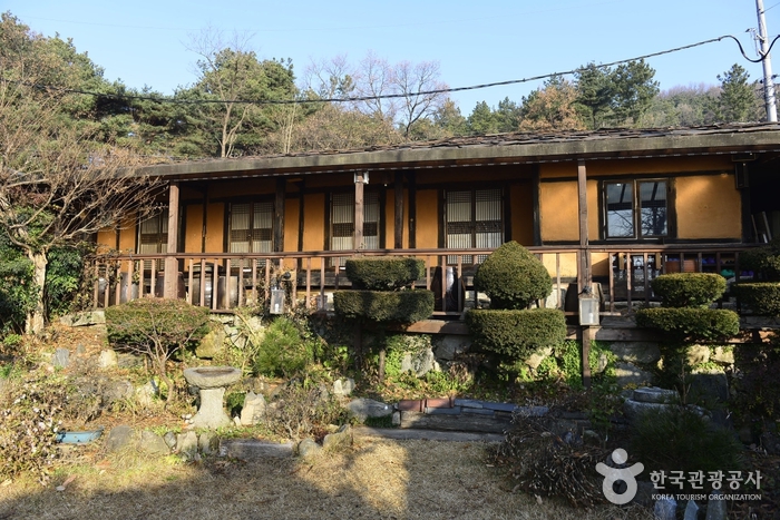 토담 음식점 정보와 주변 관광 명소 및 근처 맛집 여행 정보