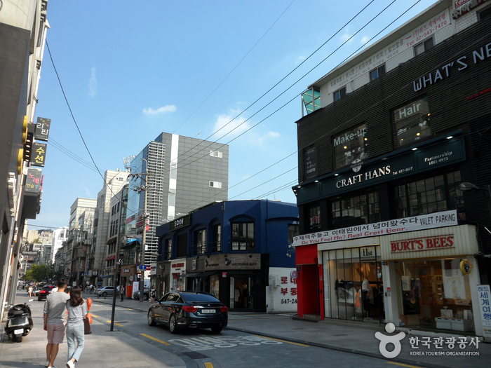 狎鸥亭罗德奥街（압구정 로데오거리）