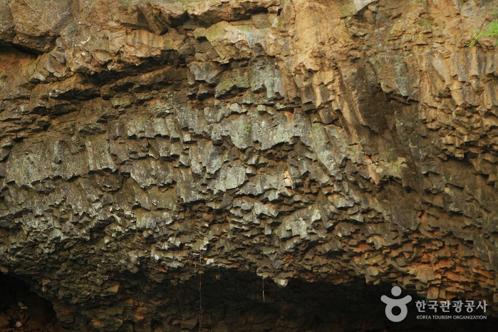 Bidulginangpokpo Falls-Hantangang River Geopark (비둘기낭폭포-한탄강 국가지질공원)5