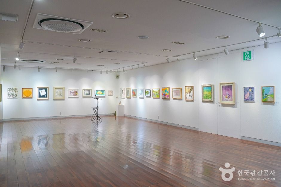 수원시립만석전시관