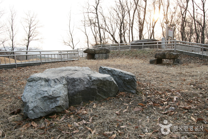 Les dolmens de Gahak-dong (가학동지석묘)
