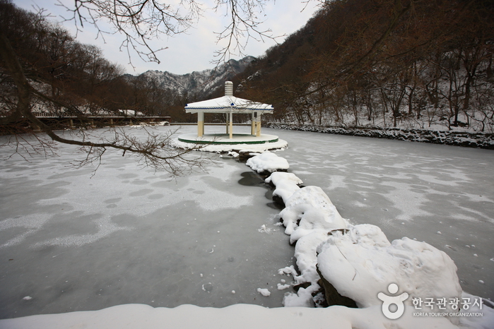 Uhwajeong Pavilion (우화정)