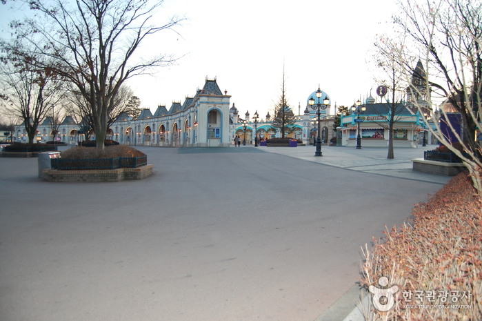 Everland (에버랜드)