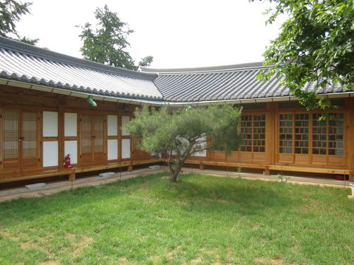 Buyongheon (부용헌)