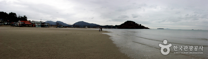 Byeonsan Beach (변산비키니해수욕장)