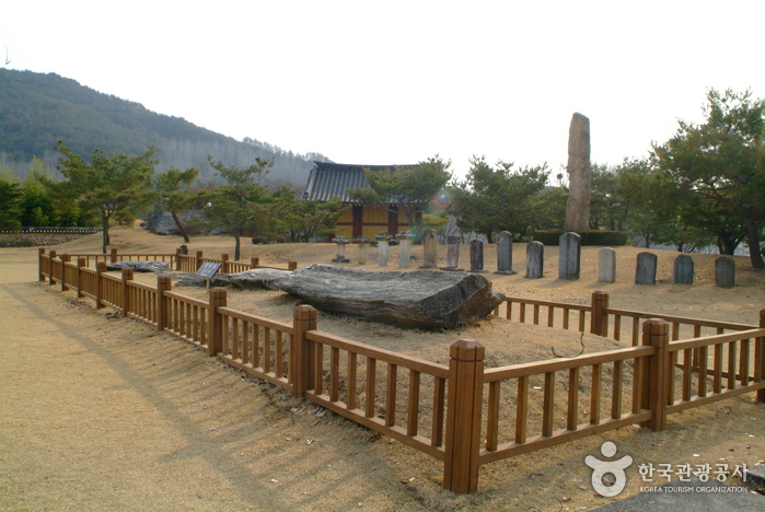 Cheongpung Cultural Heritage Complex (Cheongpung Cultural Heritage Complex)(청풍문화재단지)