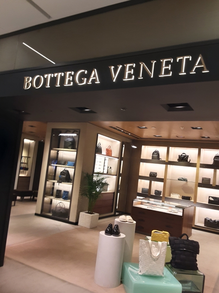 [事後免税店] BOTTEGA VENETA（ボッテガヴェネタ）メンズ・シンセゲ（新世界）本店（보테가베네타 남성 신세계 본점）