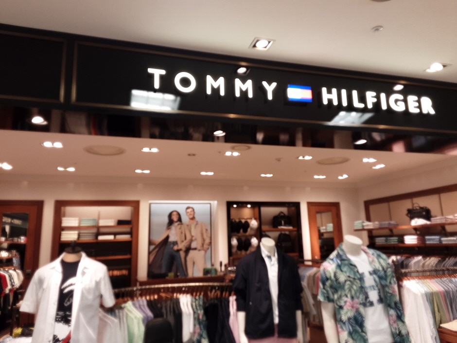 Tommy Hilfiger - Shinsegae Masan Branch [Tax Refund Shop] (타미힐피거 신세계점)