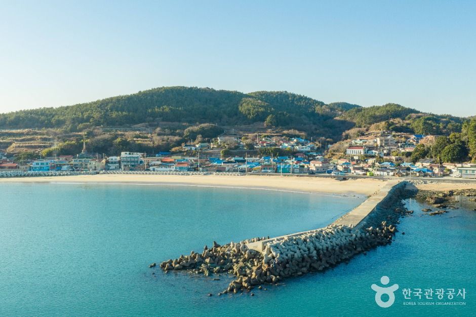 thumbnail-동고리해수욕장-3