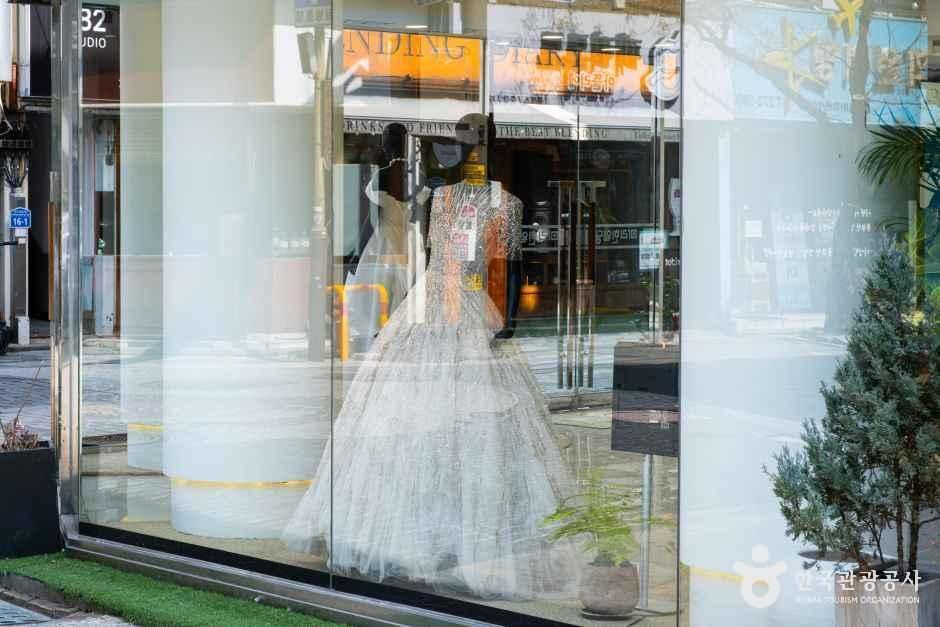 thumbnail-웨딩의 거리-8