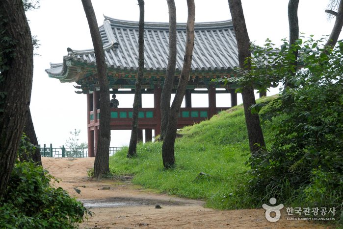 Busosanseong Fortress of Buyeo (부여 부소산성)