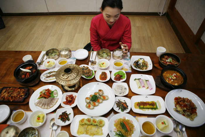 한옥의 따사로움이 깃든 푸짐한 맛, 전주 한정식